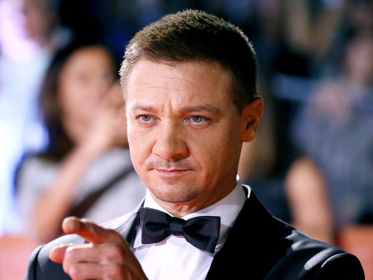 Jeremy Renner Brush Cut